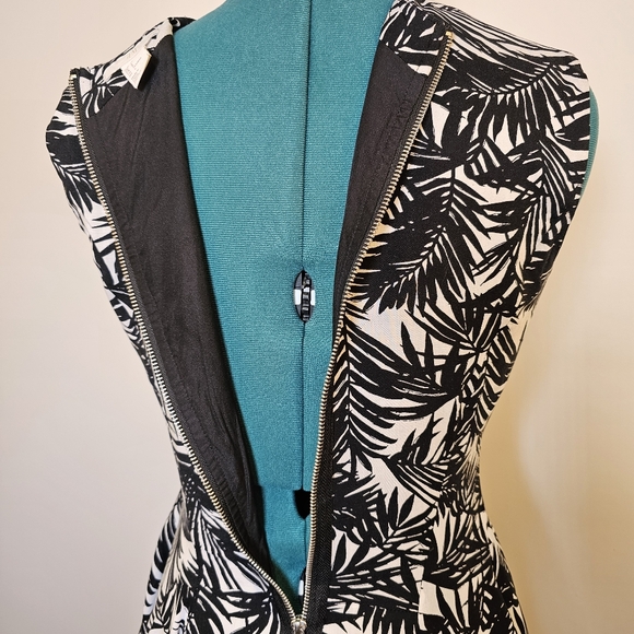 H&M black and white palm sleeveless viscose lined flare high-low mini dress sz 6 - Picture 5 of 8